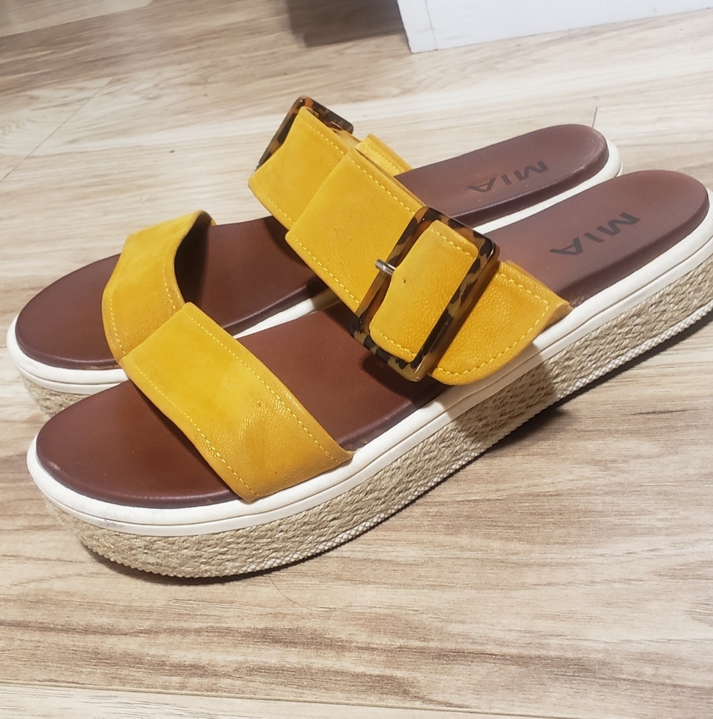 Mia Platform Slide Sandal 8.5  Espadrille Midsole Mustard Yellow Vegan Suede